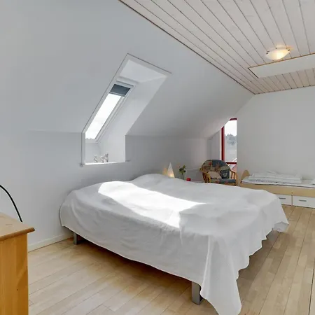 Markhild - 300m To The Fjord By Interhome *